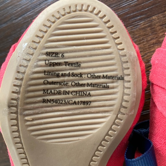 Janie And Jack Red fabric Mary Jane shoes 6 - Picture 5 of 5